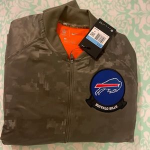 Women Buffalo Bills Nike Camo Salute jacket sz s